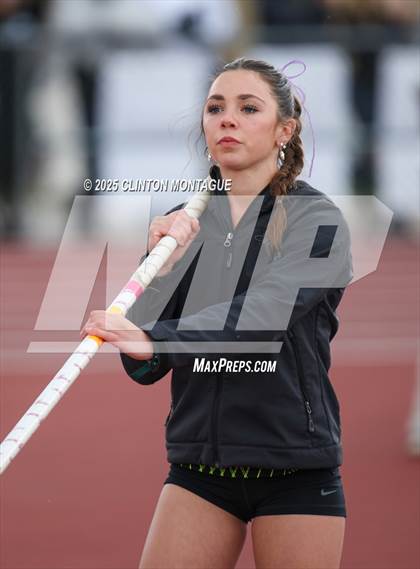 Thumbnail 1 in Devon Allen Invitational (Pole Vault) photogallery.
