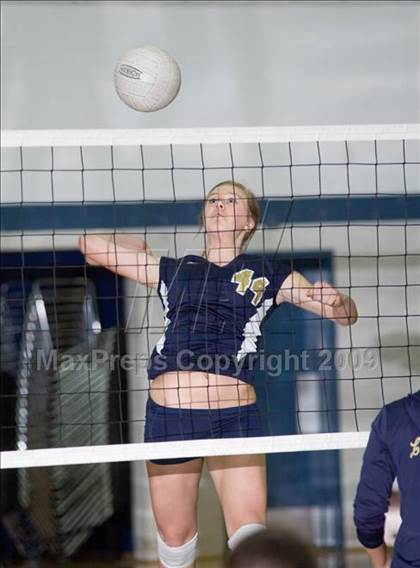 Thumbnail 1 in Hilmar @ Central Catholic photogallery.