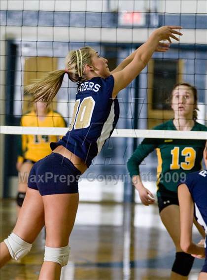 Thumbnail 1 in Hilmar @ Central Catholic photogallery.