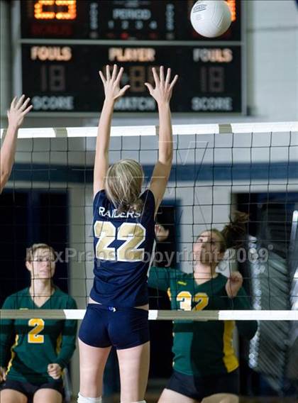 Thumbnail 2 in Hilmar @ Central Catholic photogallery.
