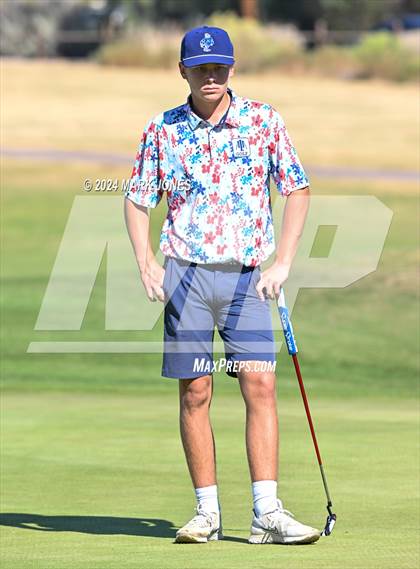 Thumbnail 1 in AIA D-II Finals photogallery.