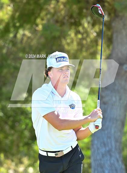 Thumbnail 1 in AIA D-II Finals photogallery.