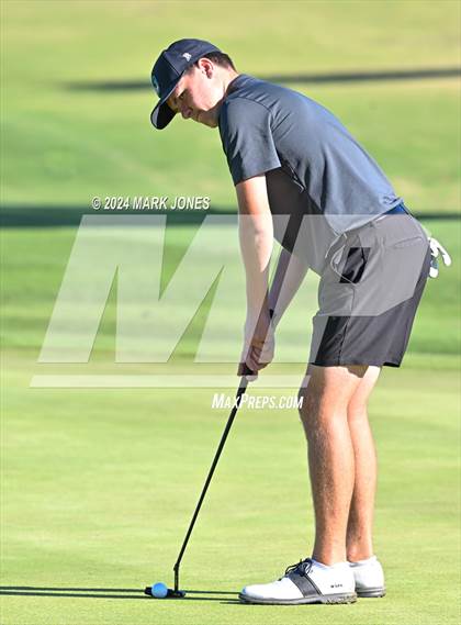 Thumbnail 2 in AIA D-II Finals photogallery.