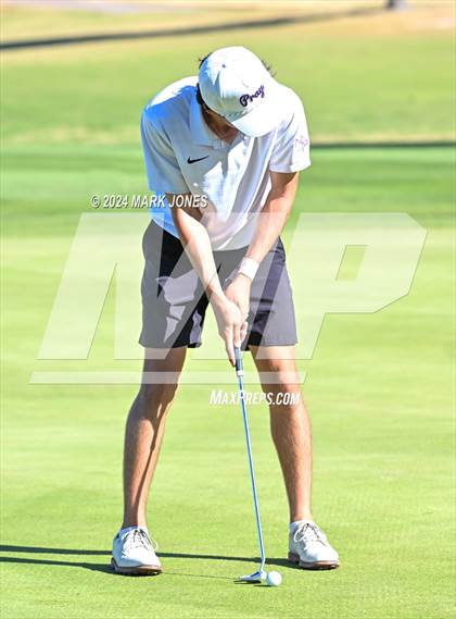 Thumbnail 1 in AIA D-II Finals photogallery.