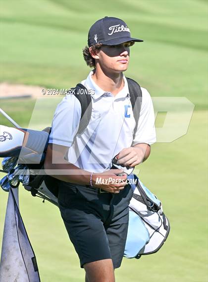 Thumbnail 2 in AIA D-II Finals photogallery.