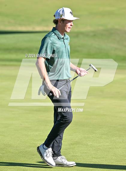 Thumbnail 2 in AIA D-II Finals photogallery.