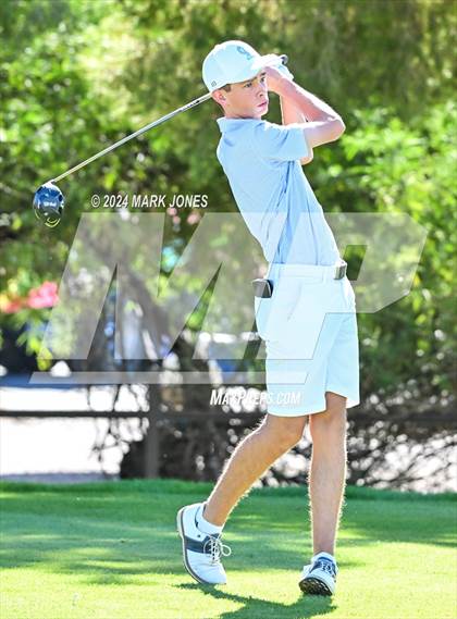 Thumbnail 1 in AIA D-II Finals photogallery.