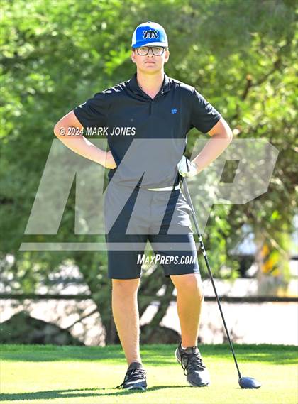 Thumbnail 1 in AIA D-II Finals photogallery.