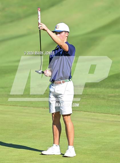 Thumbnail 2 in AIA D-II Finals photogallery.