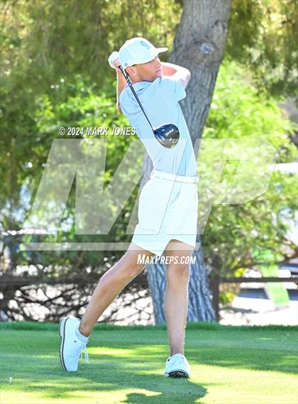 Thumbnail 1 in AIA D-II Finals photogallery.