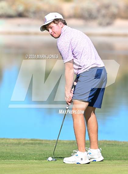 Thumbnail 3 in AIA D-II Finals photogallery.