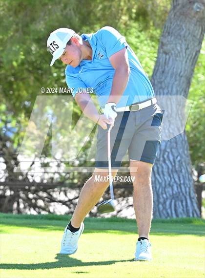 Thumbnail 1 in AIA D-II Finals photogallery.