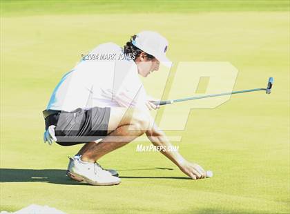 Thumbnail 3 in AIA D-II Finals photogallery.