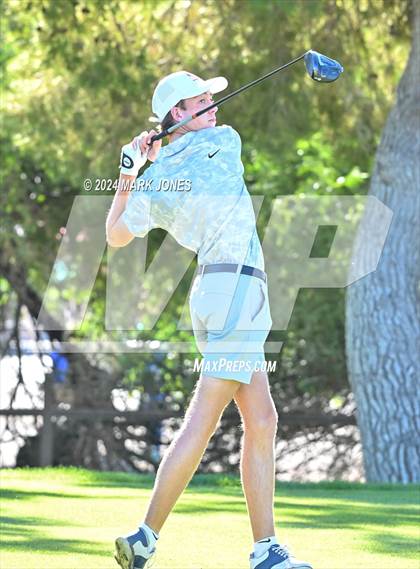 Thumbnail 2 in AIA D-II Finals photogallery.