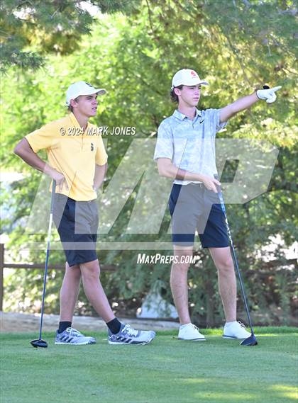 Thumbnail 3 in AIA D-II Finals photogallery.