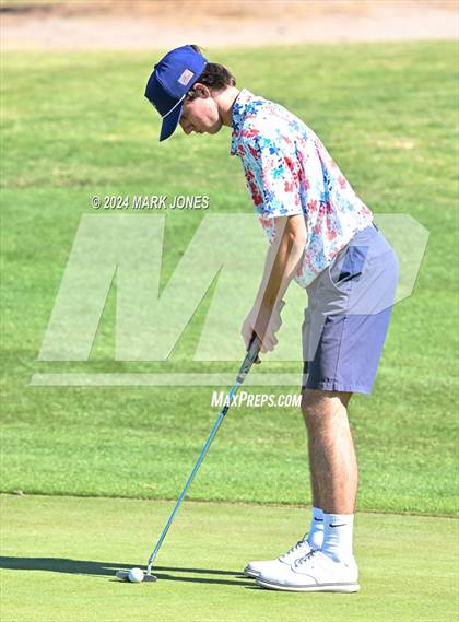 Thumbnail 1 in AIA D-II Finals photogallery.