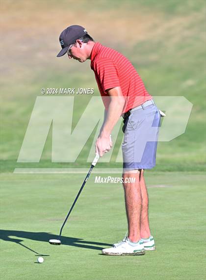 Thumbnail 3 in AIA D-II Finals photogallery.