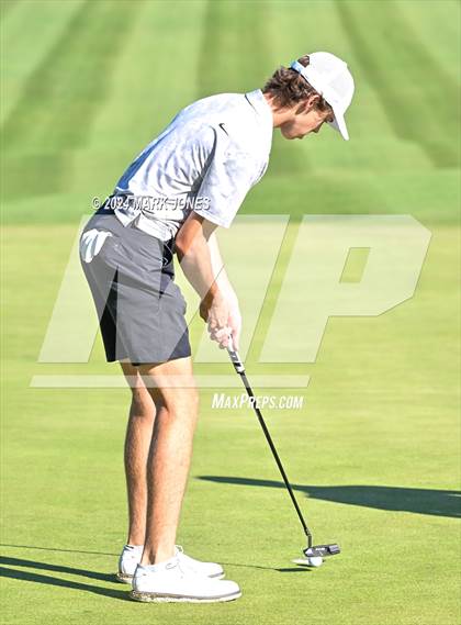 Thumbnail 1 in AIA D-II Finals photogallery.