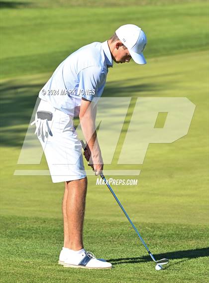 Thumbnail 1 in AIA D-II Finals photogallery.