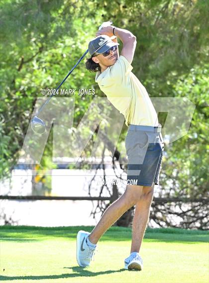 Thumbnail 2 in AIA D-II Finals photogallery.