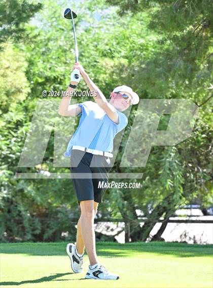 Thumbnail 2 in AIA D-II Finals photogallery.