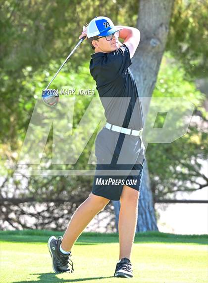 Thumbnail 3 in AIA D-II Finals photogallery.