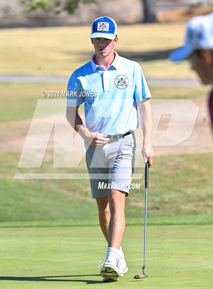 Thumbnail 1 in AIA D-II Finals photogallery.