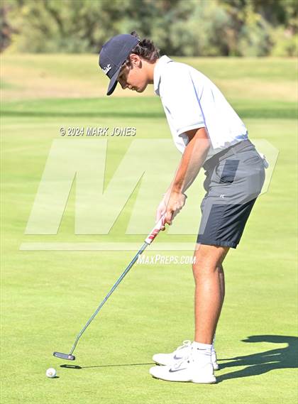 Thumbnail 3 in AIA D-II Finals photogallery.