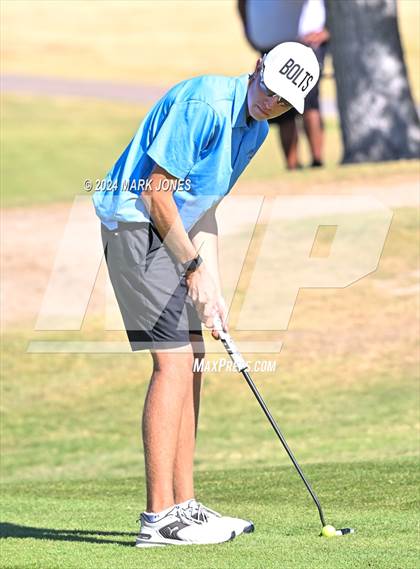 Thumbnail 1 in AIA D-II Finals photogallery.