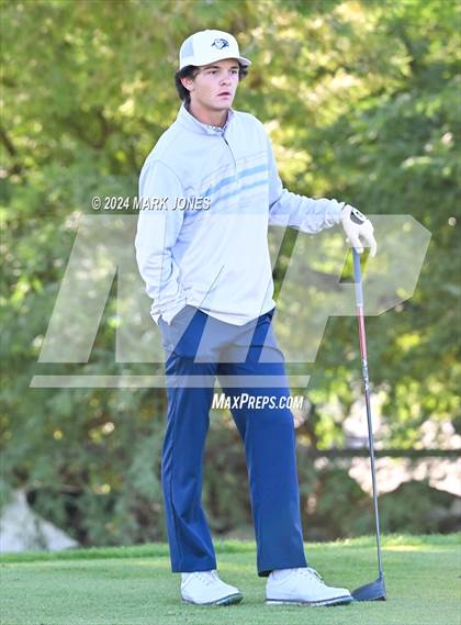 Thumbnail 3 in AIA D-II Finals photogallery.