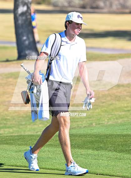 Thumbnail 1 in AIA D-II Finals photogallery.