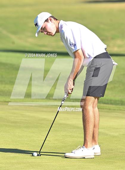 Thumbnail 2 in AIA D-II Finals photogallery.