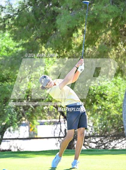 Thumbnail 2 in AIA D-II Finals photogallery.