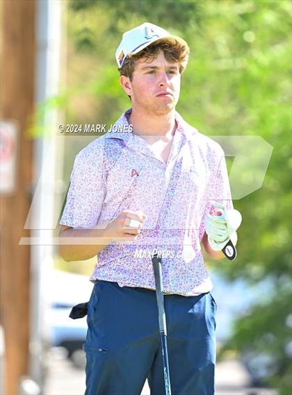 Thumbnail 1 in AIA D-II Finals photogallery.