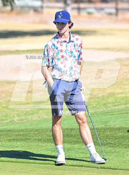 Thumbnail 3 in AIA D-II Finals photogallery.