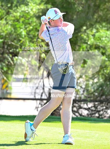 Thumbnail 3 in AIA D-II Finals photogallery.