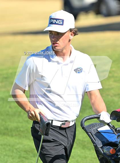 Thumbnail 3 in AIA D-II Finals photogallery.