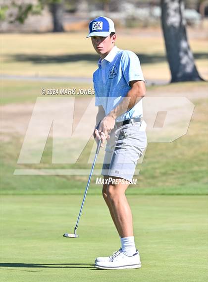 Thumbnail 3 in AIA D-II Finals photogallery.