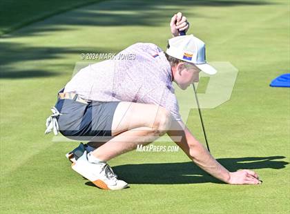 Thumbnail 3 in AIA D-II Finals photogallery.