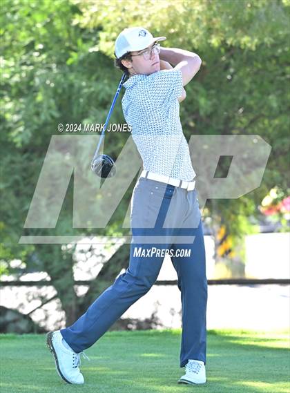 Thumbnail 1 in AIA D-II Finals photogallery.