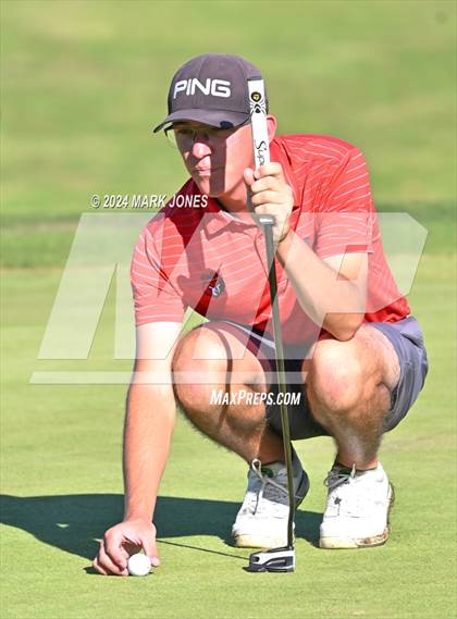 Thumbnail 3 in AIA D-II Finals photogallery.