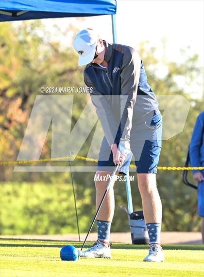 Thumbnail 2 in AIA D-II Finals photogallery.