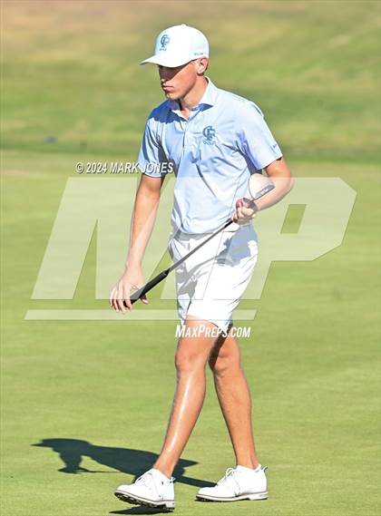 Thumbnail 2 in AIA D-II Finals photogallery.