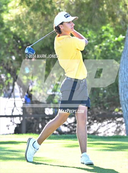 Thumbnail 3 in AIA D-II Finals photogallery.