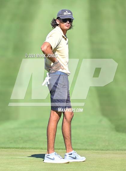 Thumbnail 3 in AIA D-II Finals photogallery.