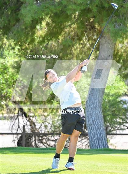 Thumbnail 3 in AIA D-II Finals photogallery.