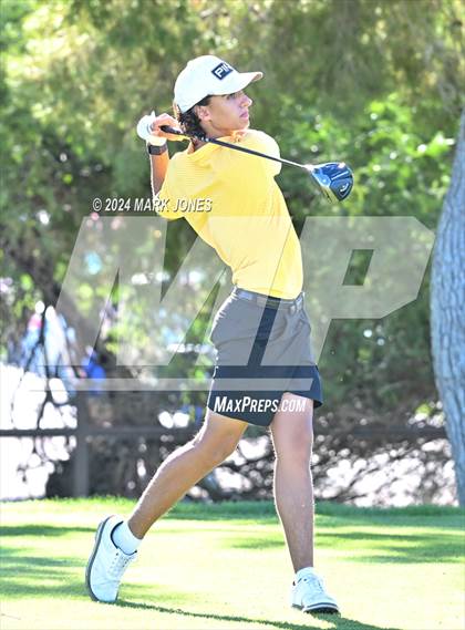 Thumbnail 2 in AIA D-II Finals photogallery.