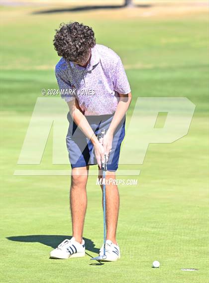 Thumbnail 1 in AIA D-II Finals photogallery.