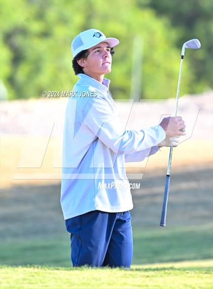 Thumbnail 1 in AIA D-II Finals photogallery.