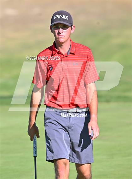 Thumbnail 2 in AIA D-II Finals photogallery.